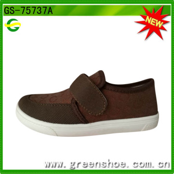 Fashion Factory Cheap Price Popular Injection Molded Shoes